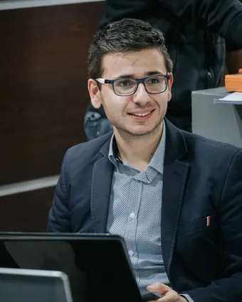Χρήστος Δερβεντλής, @rythmisis.gr